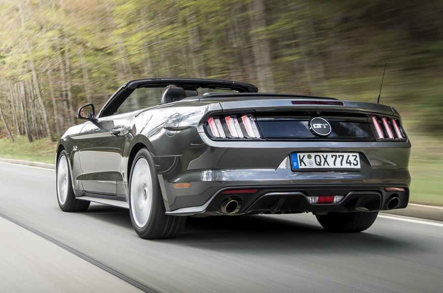 mustang-2015-cab-018