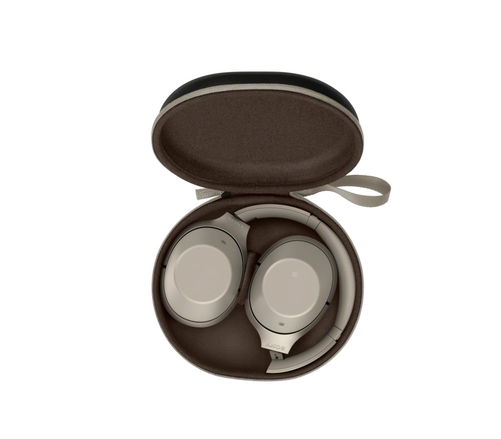 MDR-1000X_C_fold3CarryingCase-Large