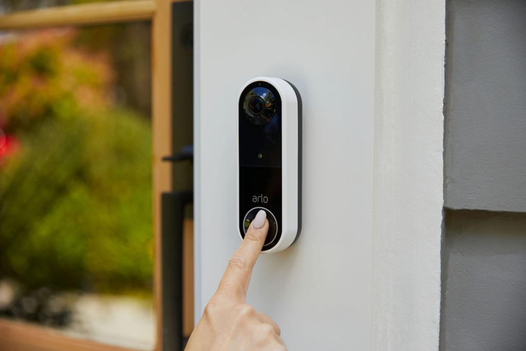 Arlo lanserar essential wire-free video doorbell